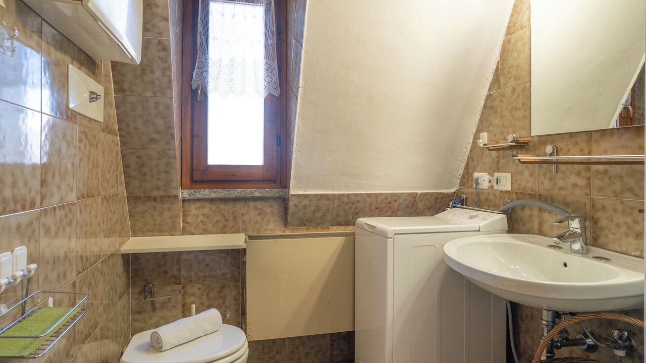 Photo of Bathroom in Maggio