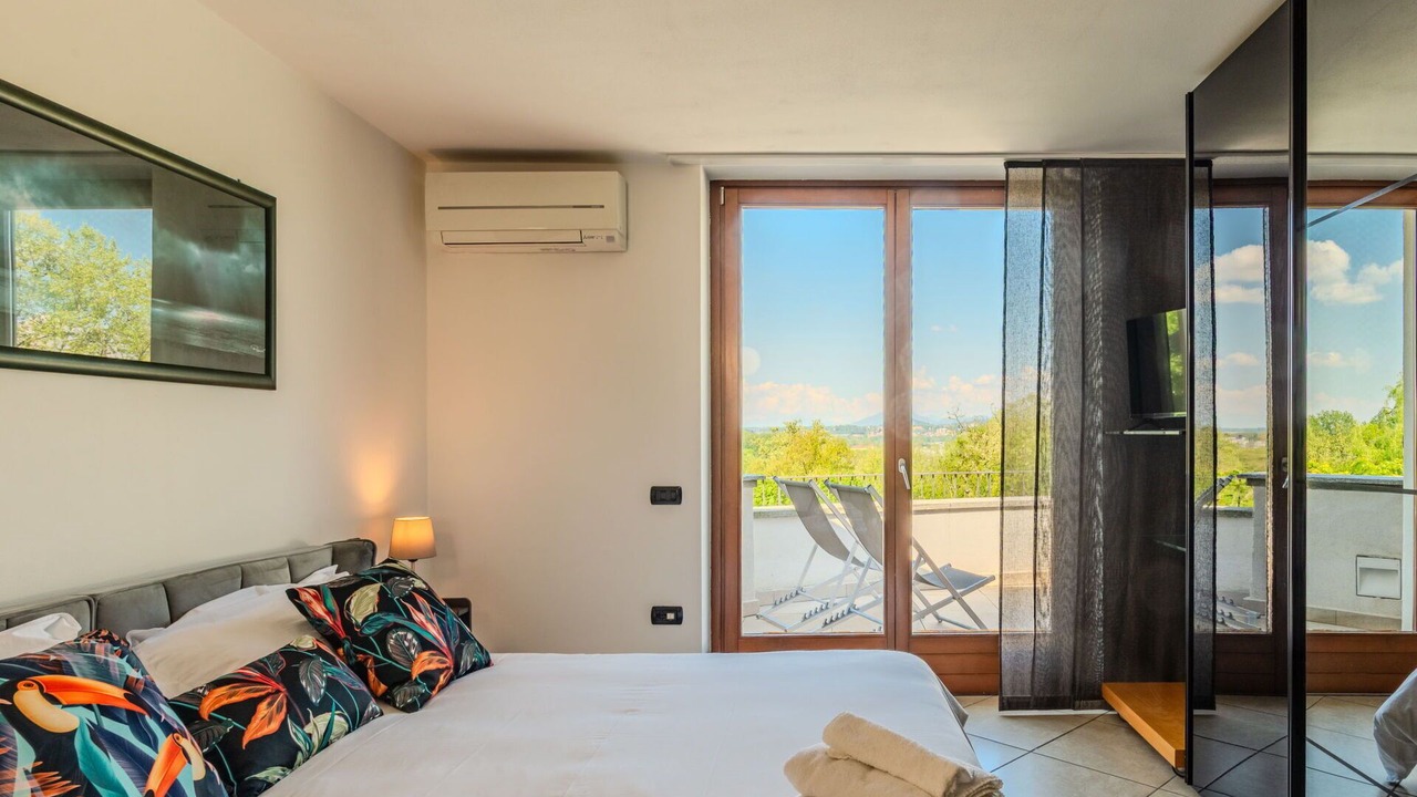 Photo of Bedroom in Casnate Con Bernate