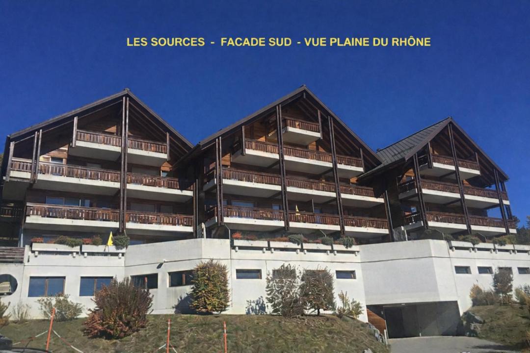 Photo of Buildings in Ovronnaz