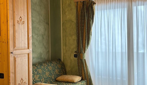 Deluxe Room, 1 Queen Bed with Sofa bed, Non Smoking