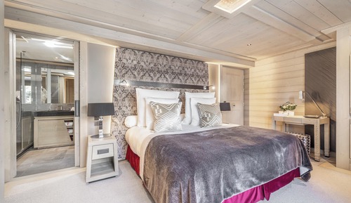 Executive Room (Petite)