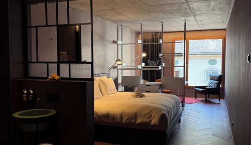 Room (1100 hL)
