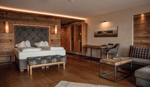 Comfort Suite, Balcony, Mountain View