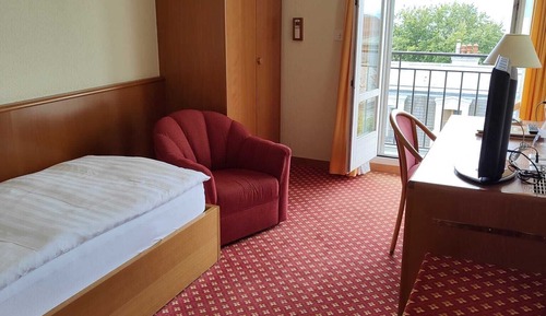Superior Single Room, Balcony, Lake View