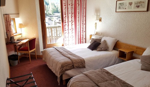 Standard Twin Room