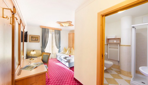 Panoramic Triple Room, Lake View