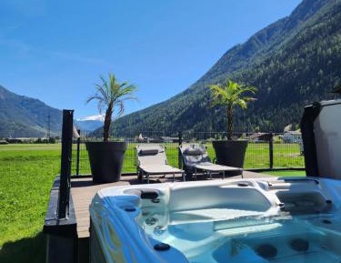 Four-Bedroom Apartment with Pool View