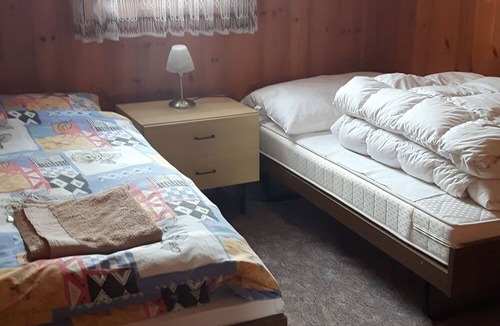 Ernen Apartment | Cosy chalet flat in Ernen