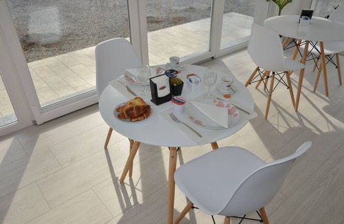 Dormelletto Bed & Breakfast | Crystal bed and breakfast
