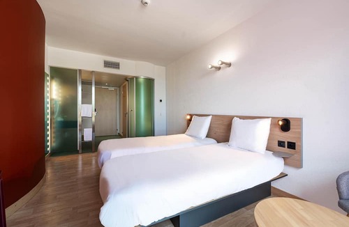Lully Hotel | B&B Hotel Lully 3 Lakes