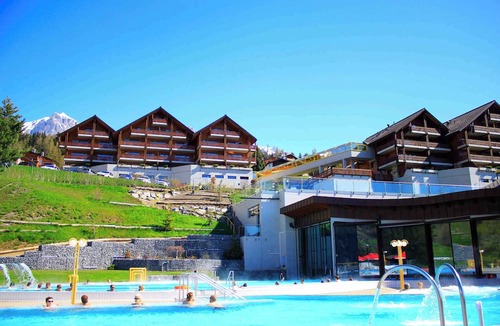 Ovronnaz Apartment | Holiday apartment with fitness room and wellness area