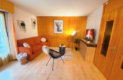 Saint-Pierre-de-Clages Hotel | Appartement central et parking gratuit
