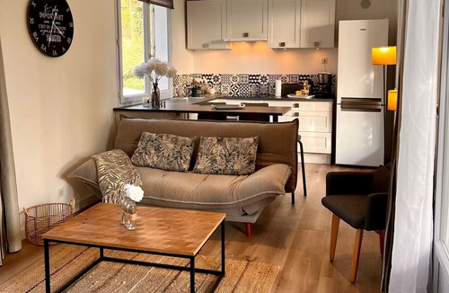 Le Plan-de-Grasse House | Charmant Cottage, Confort Douillet au Cœur de la Nature Avec Jacuzzi!