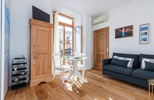 Jean-Medecin Apartment | Quiet & Cosy 1 Bdr Downtown – AC & Parking