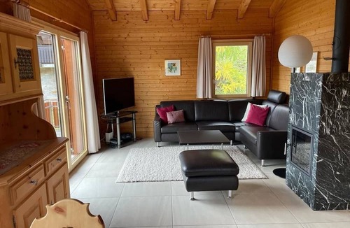 Bettmeralp Apartment | Lovely apartment for 6 guests with WIFI, TV and balcony