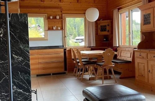 Bettmeralp Apartment | Lovely apartment for 6 guests with WIFI, TV and balcony