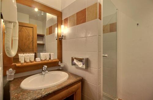 Arc-1950 Apartment | Arc 1950, Appartement 2 chambres 6 pers, Vue Montagne, Sauna, Hammam, Jacuzzi, Piscine chauffée