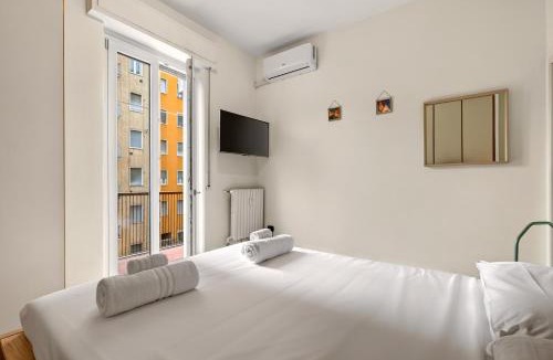 Dergano Apartment | Nido delle Favole Affori M3, AC, Balcony, Park