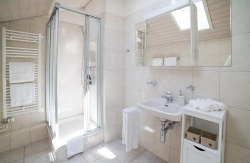 Zweisimmen Nr Gstaad Ski Chalet | Chalet Lena - Managed by Hotel Gstaaderhof