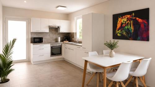 Altach Apartment | CROWN LIVING Design Apartment Altach - Ideal für Feriengäste und Geschäftsreisende, kostenloser Parkplatz, WLAN, Küche, Self Check-in
