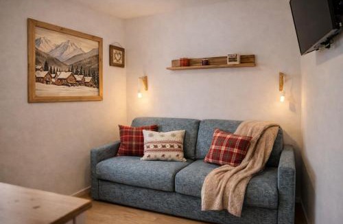 Valdisotto Apartment | Suite Bormio - with WIFI & Netflix