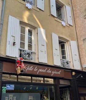 Tournon-sur-Rhone Bed & Breakfast | Gîte le pied du géant - Local sécurisé pour les vélos