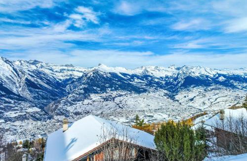 Saint-Pierre-de-Clages Ski Chalet | Chalet Cheechako by Interhome