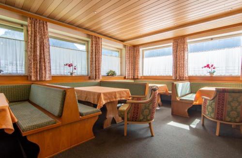 Huben House | Marina III