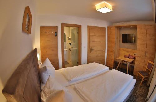Sankt Anton am Arlberg Hotel | Aparthotel Acksteiner inklusive Sommerkarte PREMIUM