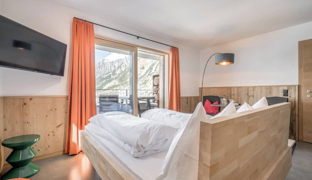 Mondschein Hotel and Chalet