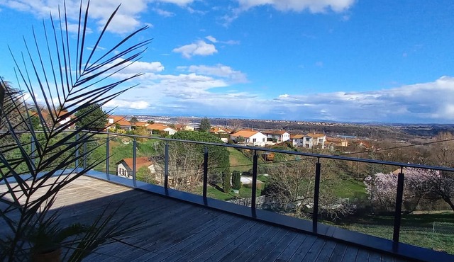 Maison Contemporaine à 15mn de Lyon., Entre Beaujolais et Côte du Rhône in Vernaison