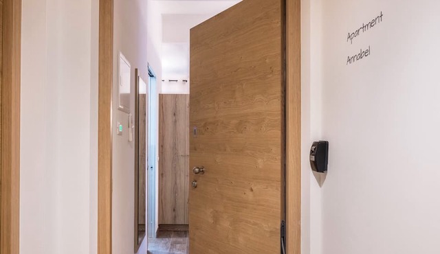 Apartment "Annabel" with Mountain View, French Balcony & Wi-Fi
