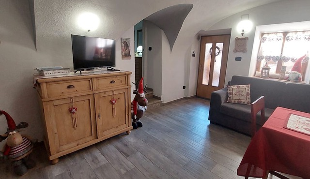 LA CANONICA nature and peace, with terrace Wi-Fi PetFriendly with dog area