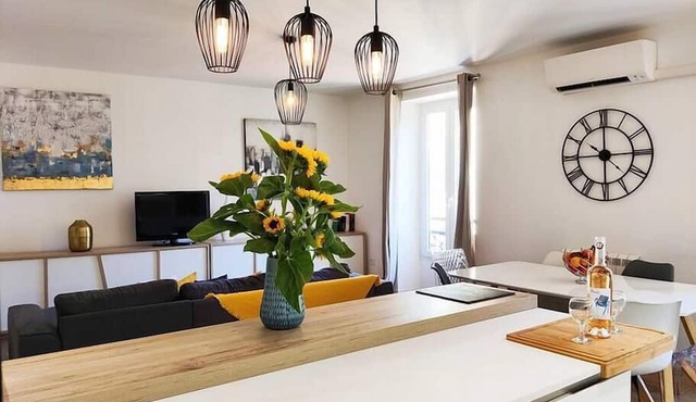 2 bedroom, 4-6 pers., 5min to the beach, wifi, AC
