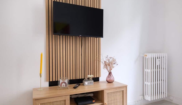Apartment 'Studio Proche Centre Ville Et Gare' with Wi-Fi