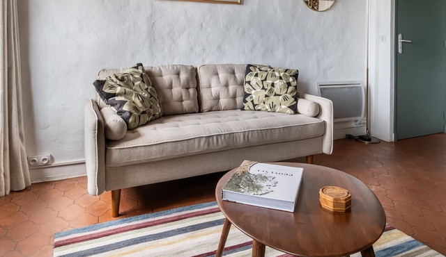 Apartment 'Les 3 Vues' with Sea View and Wi-Fi