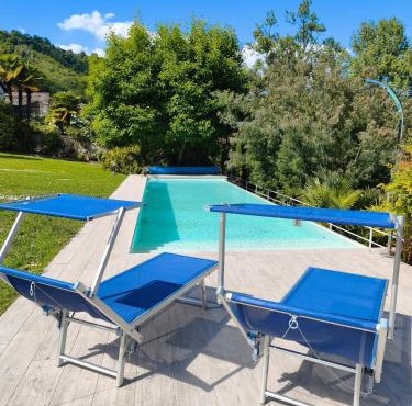Casa Blanca - Villa with pool and private beach