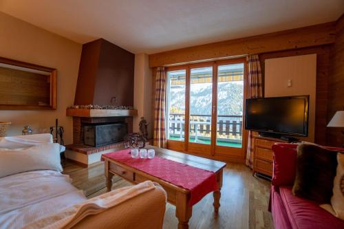 Anémone 11 - 2 chambres cosy, balcon plein sud avec vue sur les montagnes