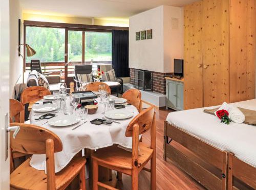 Apartment Rosablanche C21 by Interhome