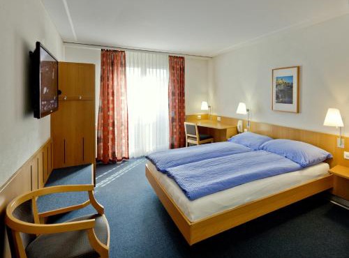 Good Night Inn